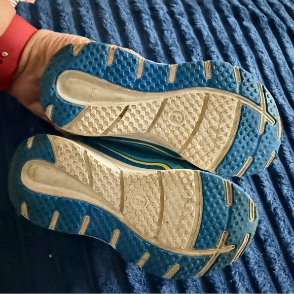 Blue Cocomelon Kids Shoes - Picture 5 of 5